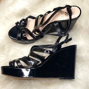 Vince Camuto Patent Leather black wedge platform strappy sandals 10